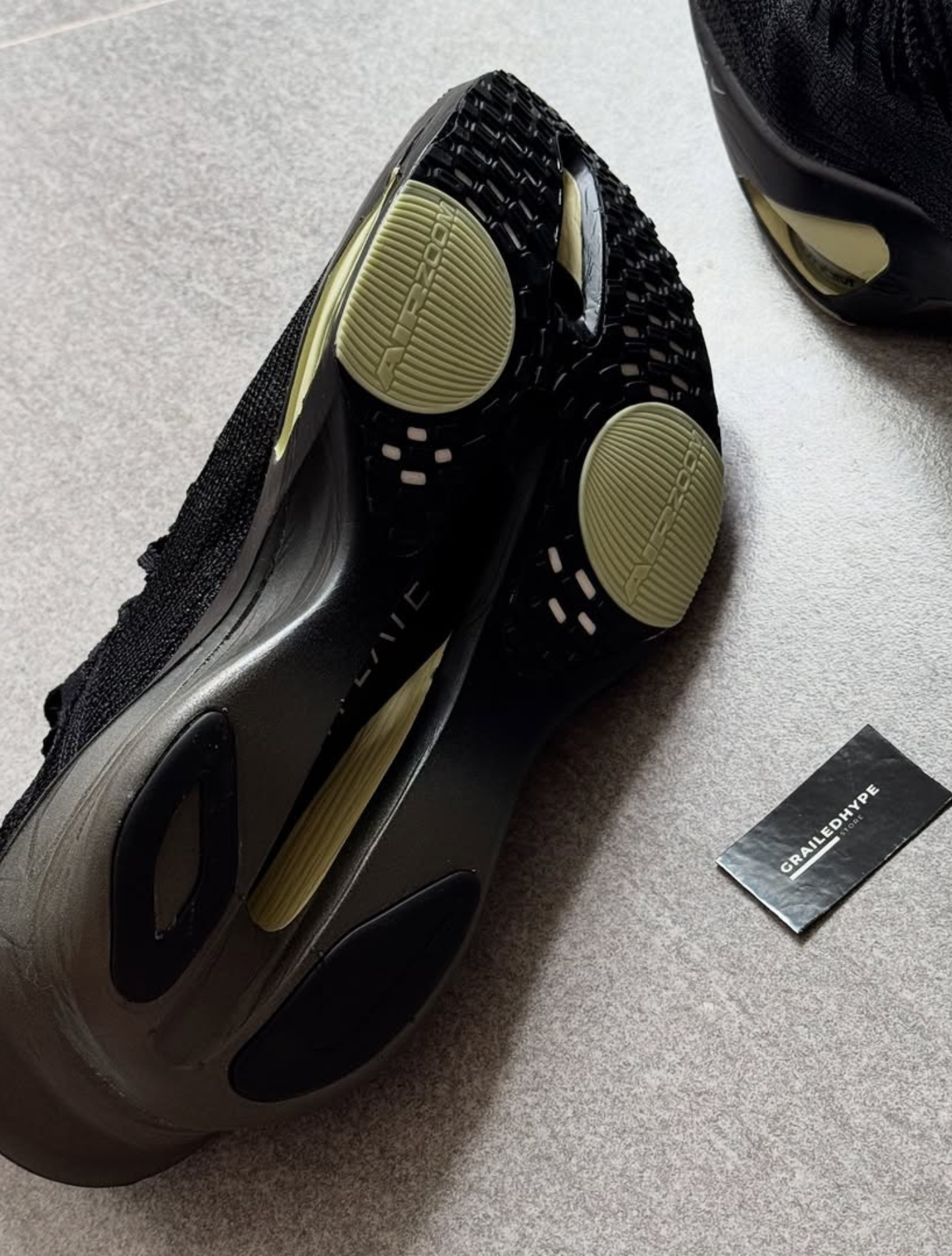 NIKE ALPHAFLY 3 METALLIC MEDIUM ASH