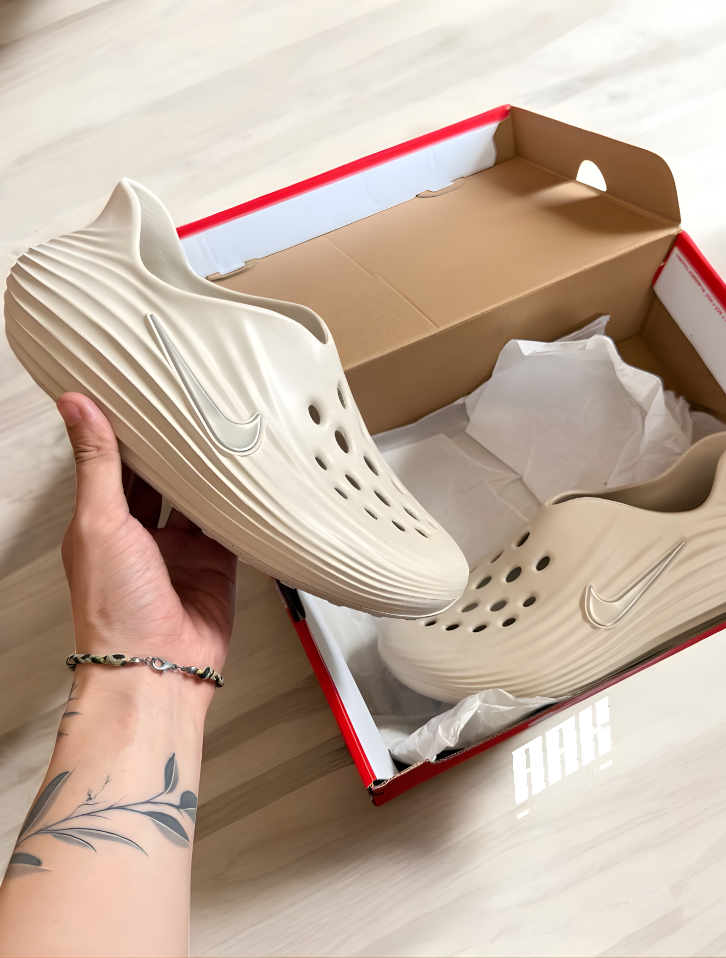 NIKE REACT X REJUVEN 8 Light Orewood Brown