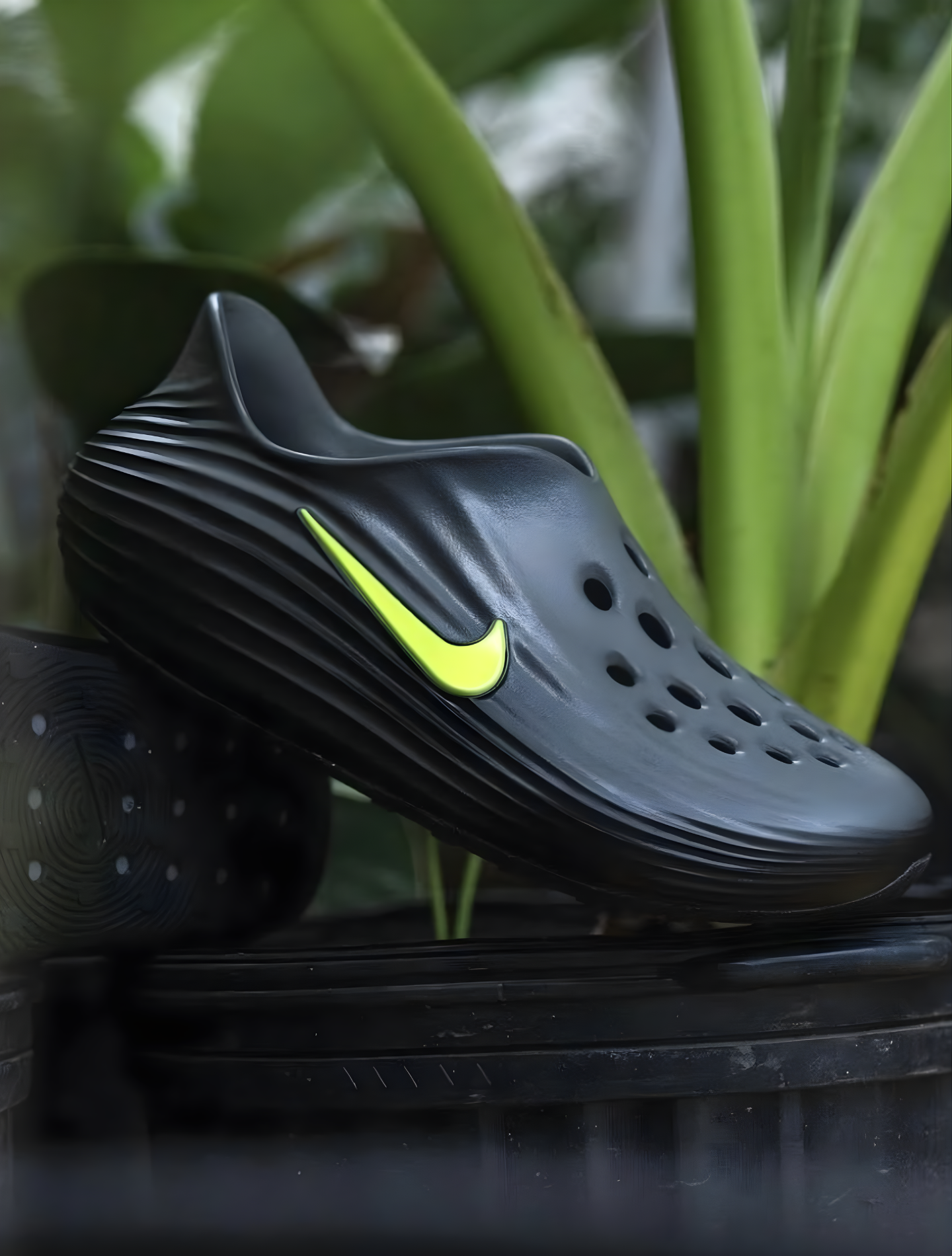 NIKE REACT X REJUVEN8 BLACK VOLT