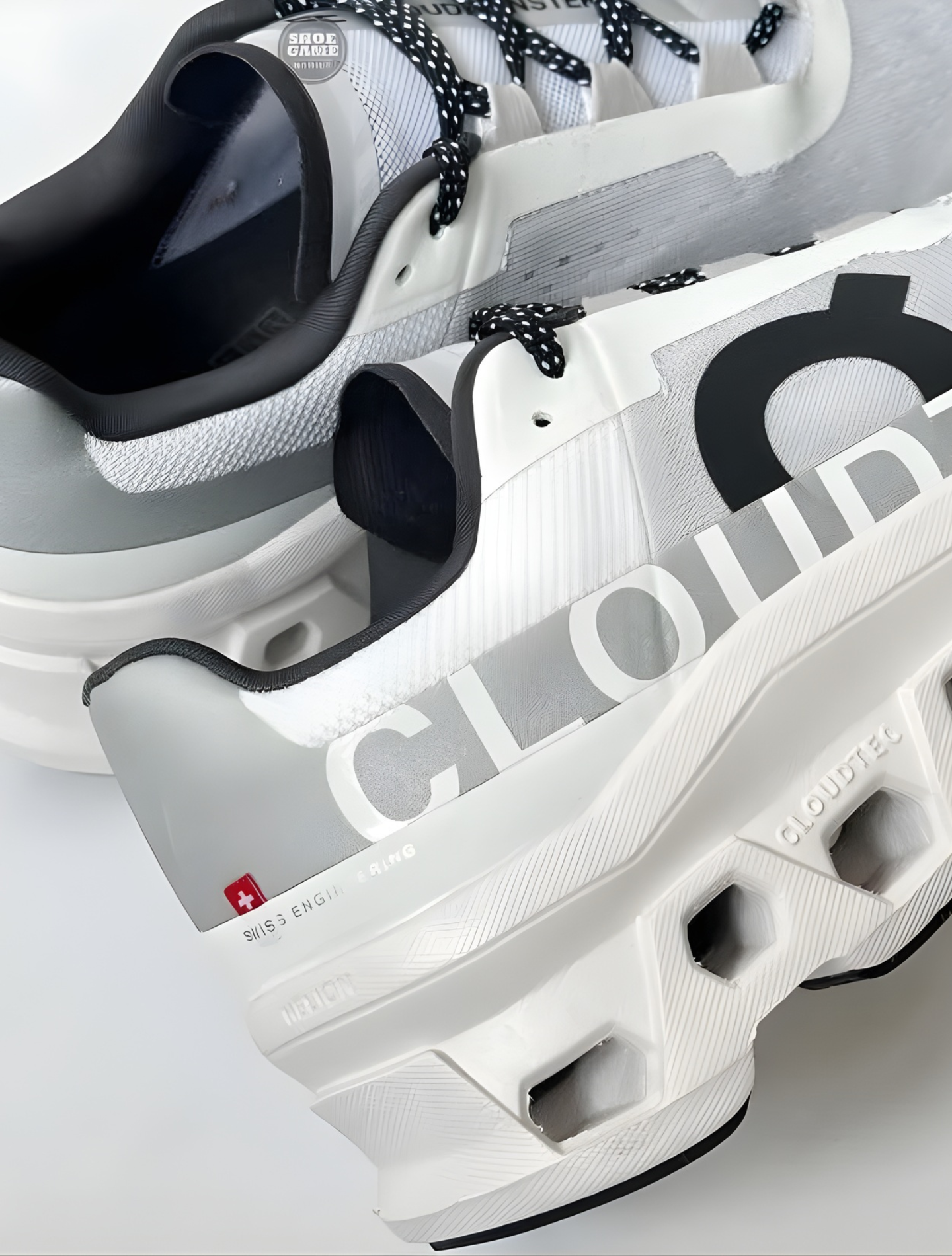 ON CLOUDMONSTER WHITE BLACK