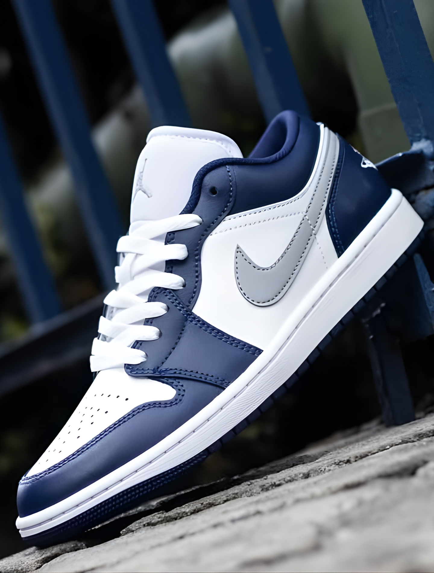 AIR JORDAN 1 LOW MIDNIGHT NAVY