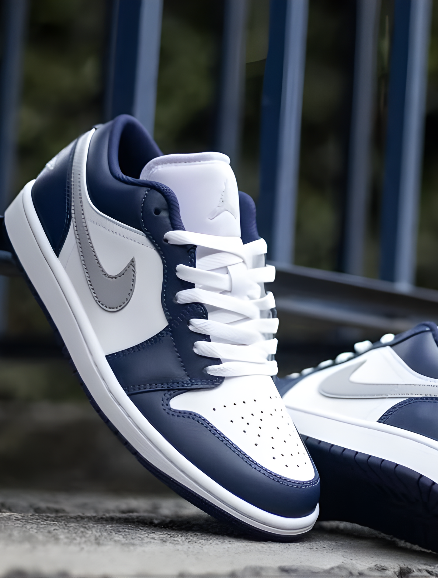 AIR JORDAN 1 LOW MIDNIGHT NAVY