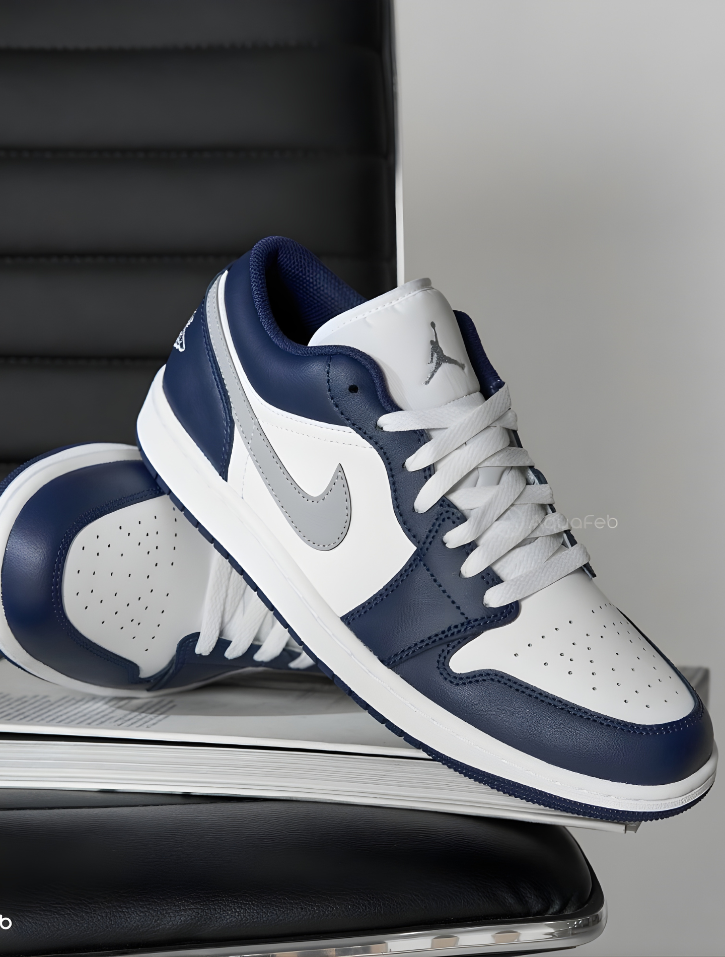 AIR JORDAN 1 LOW MIDNIGHT NAVY