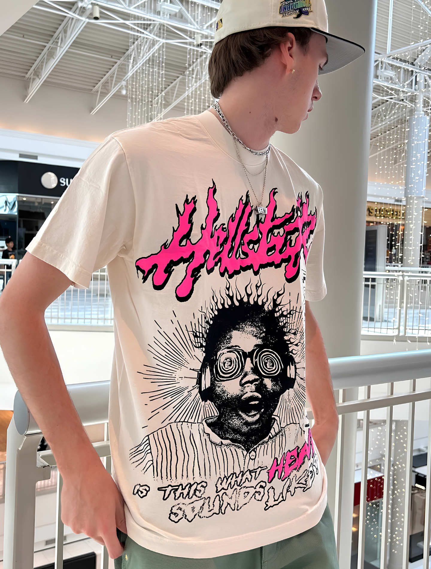 HELLSTAR STUDIOS SOUNDS LIKE HEAVEN TEE CREAM
