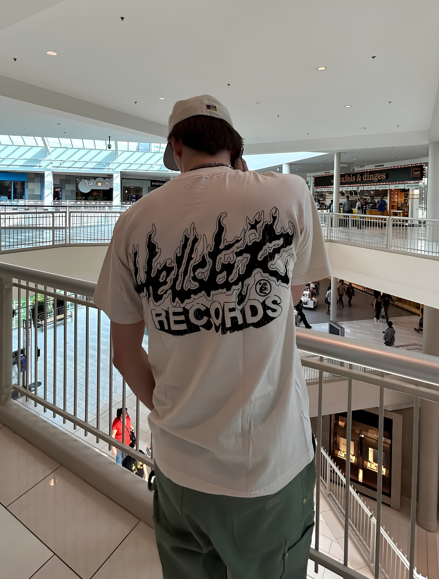 HELLSTAR STUDIOS SOUNDS LIKE HEAVEN TEE CREAM