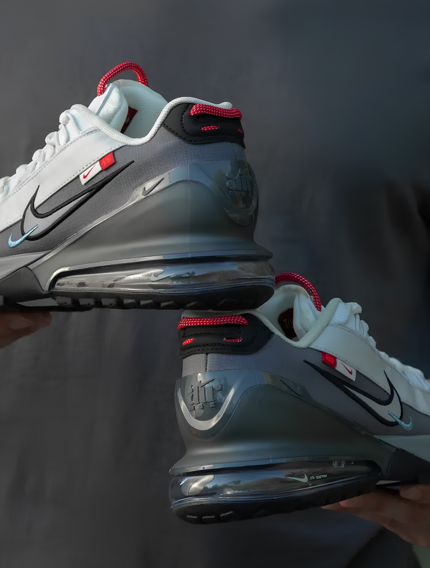 NIKE AIR MAX PULSE ROAM SUMMIT WHITE METALLIC SILVER