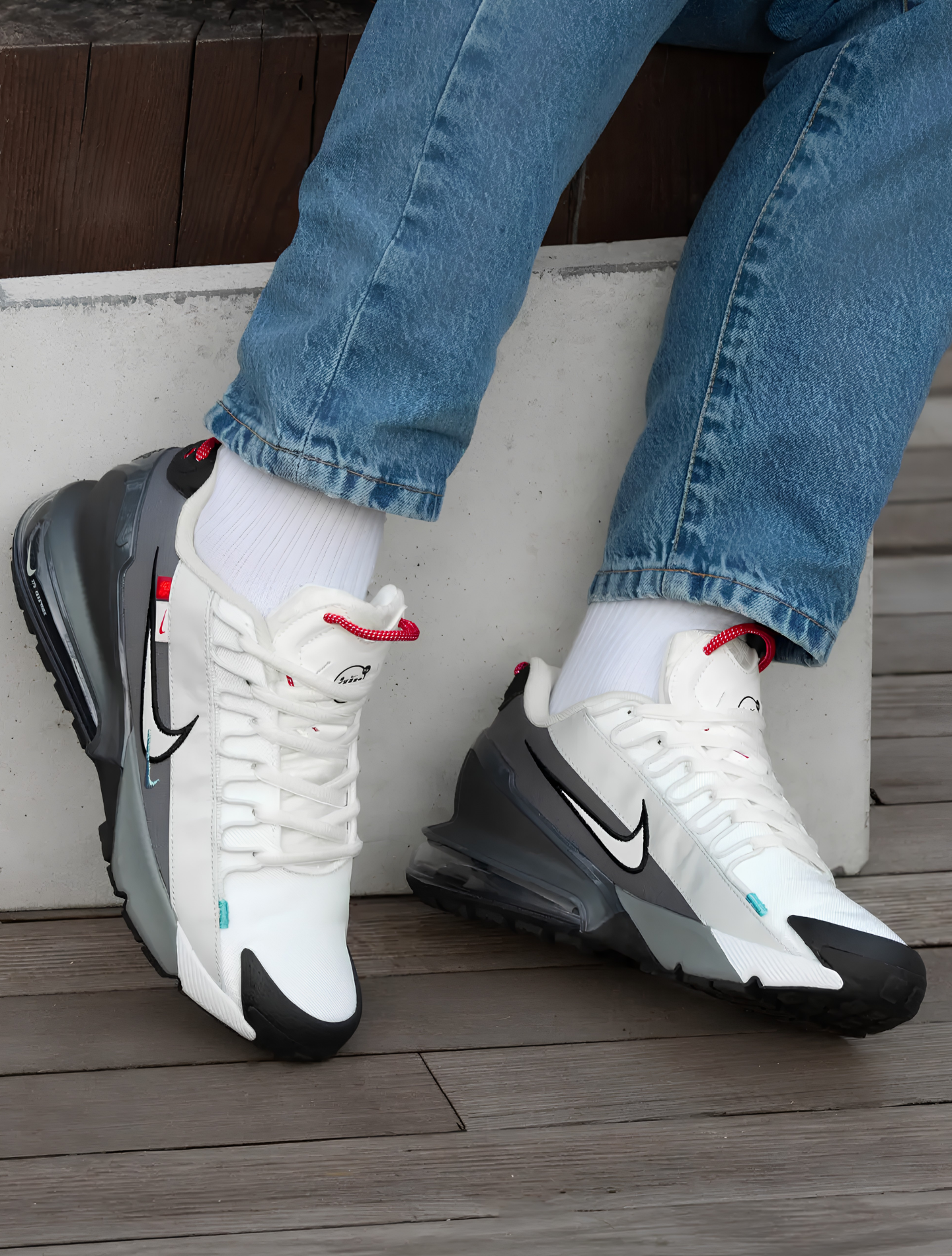 NIKE AIR MAX PULSE ROAM SUMMIT WHITE METALLIC SILVER
