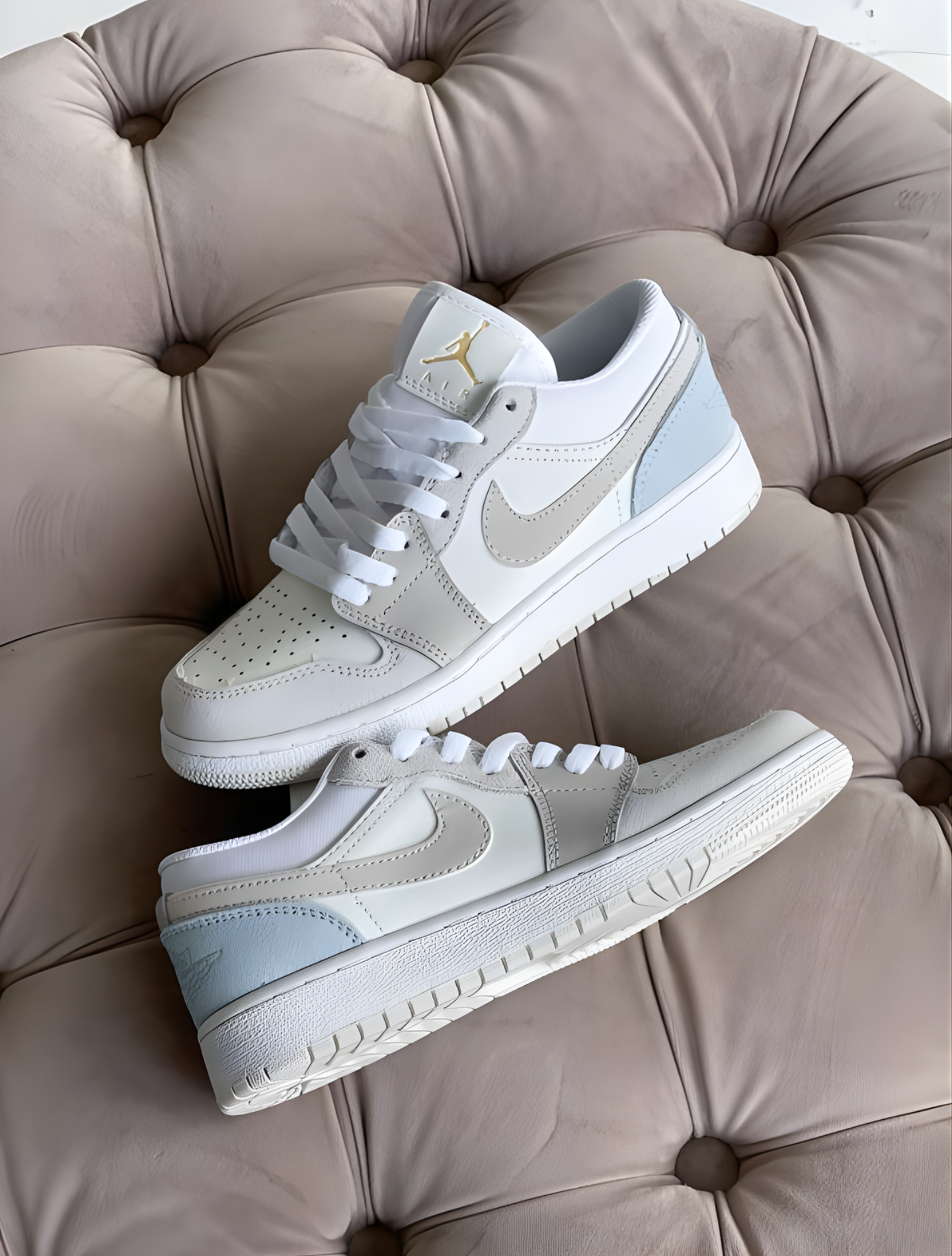 NIKE AIR JORDAN 1 LOW PARIS