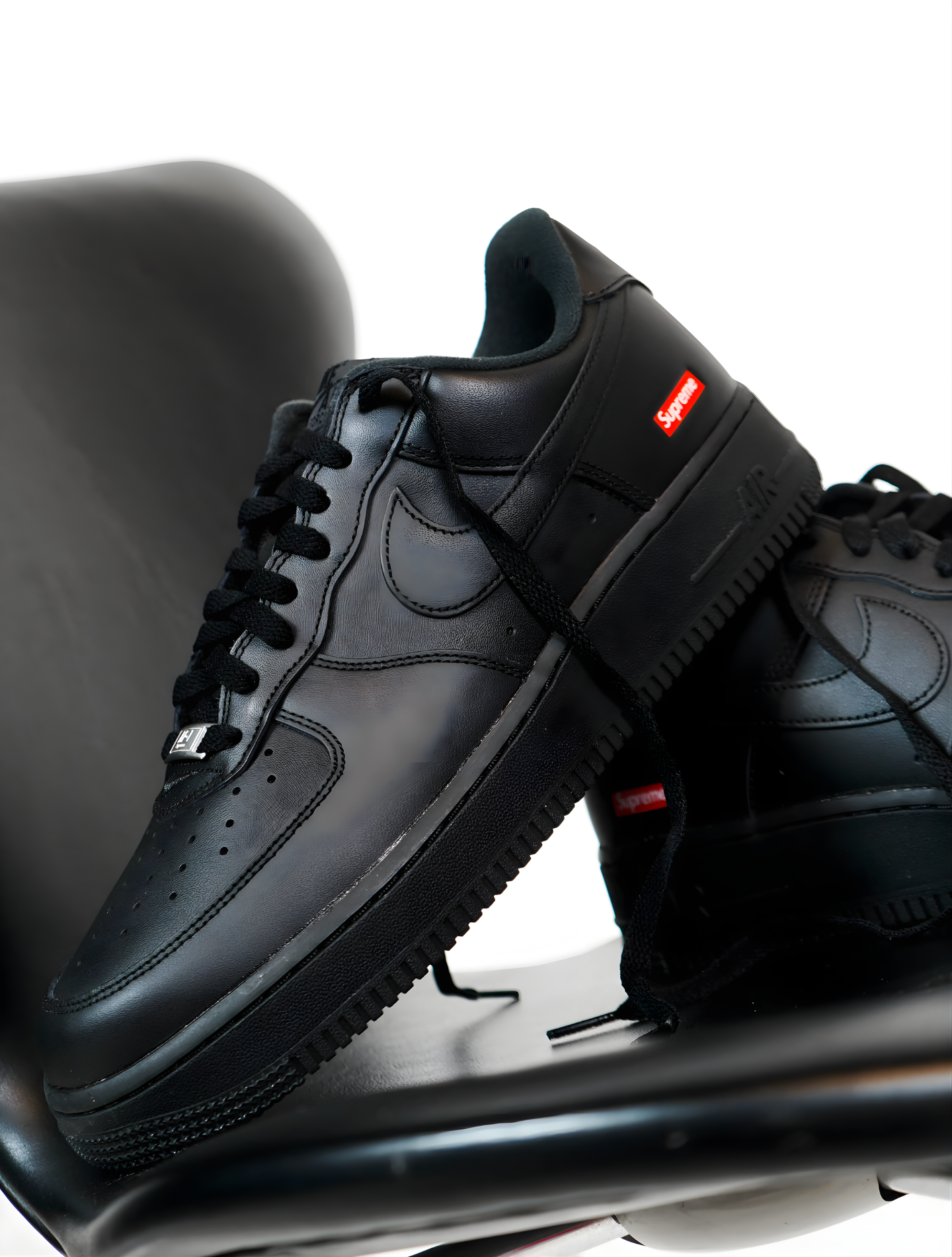 NIKE AIR FORCE 1 LOW BLACK SUPREME