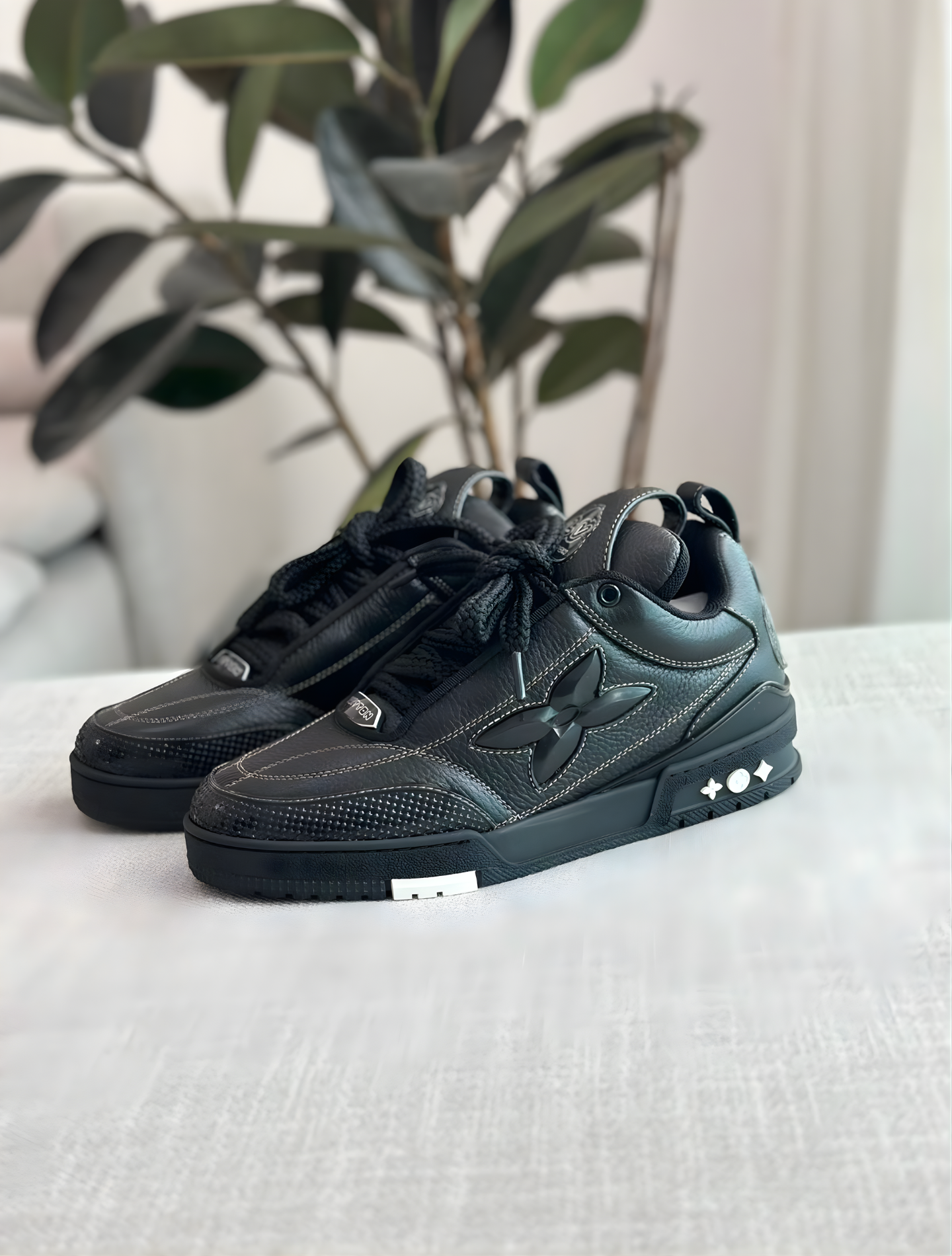LOUIS VUITTON LV SKATE BLACK