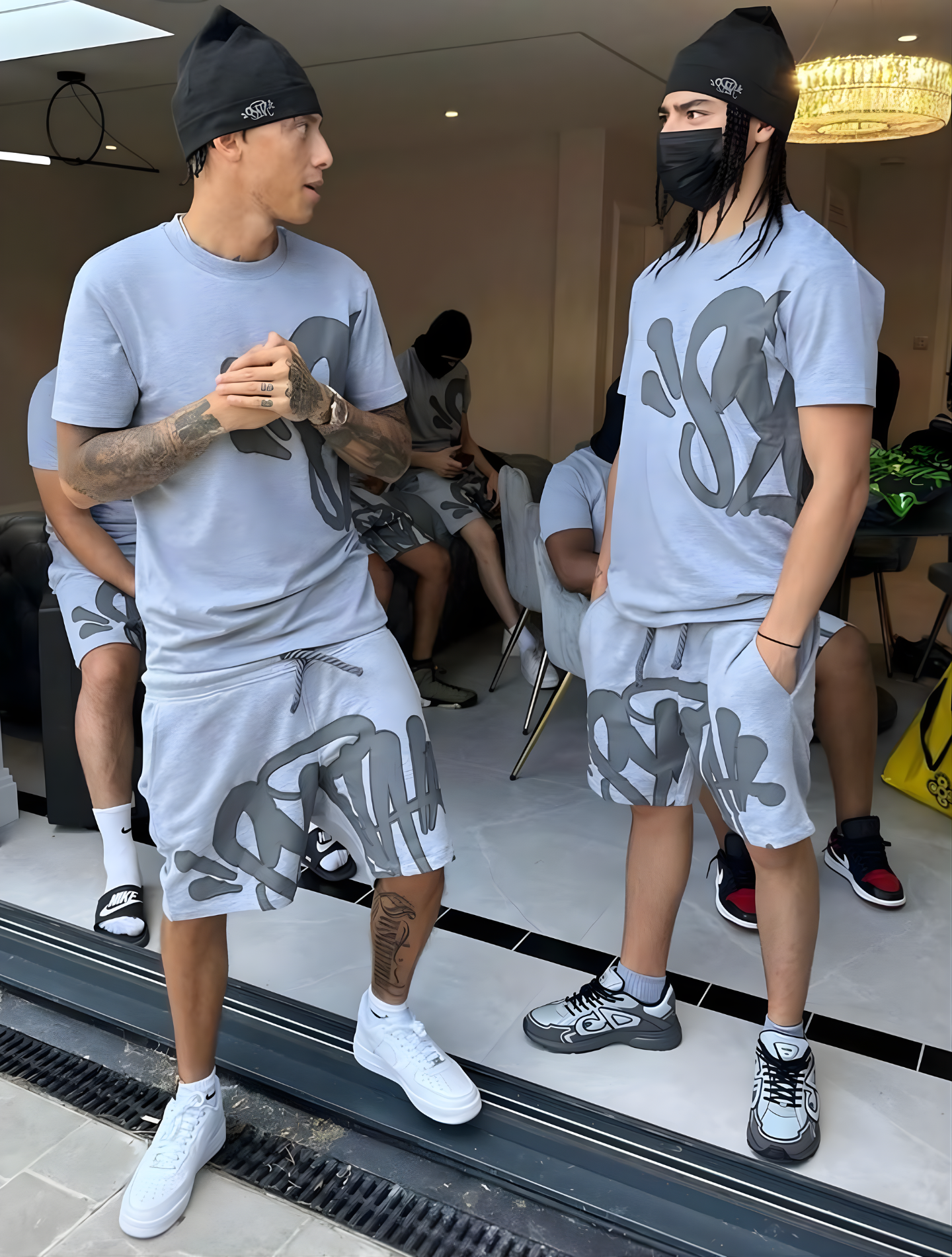 SYNA WORLD SET GREY