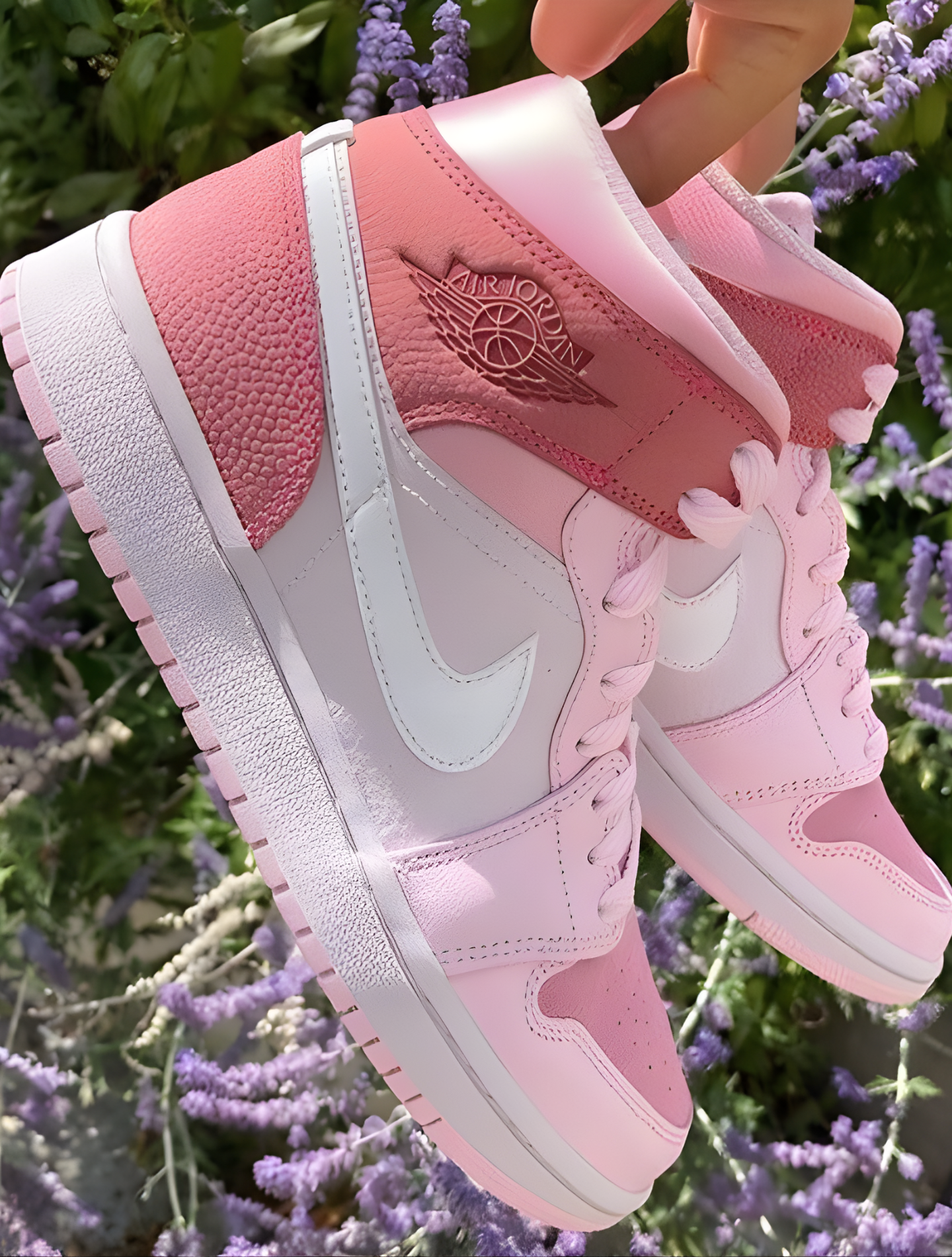 NIKE AIR JORDAN 1 MID DIGITAL PINK