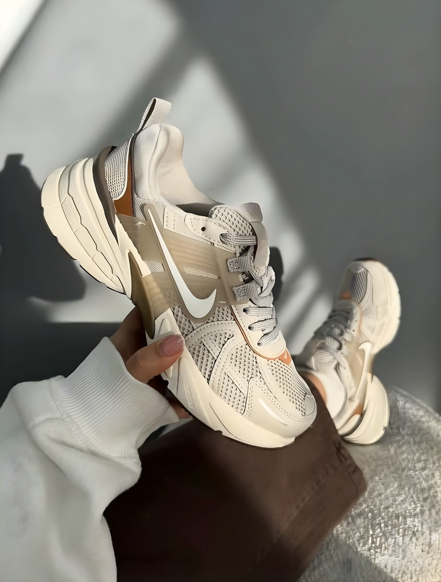 NIKE V2K RUN