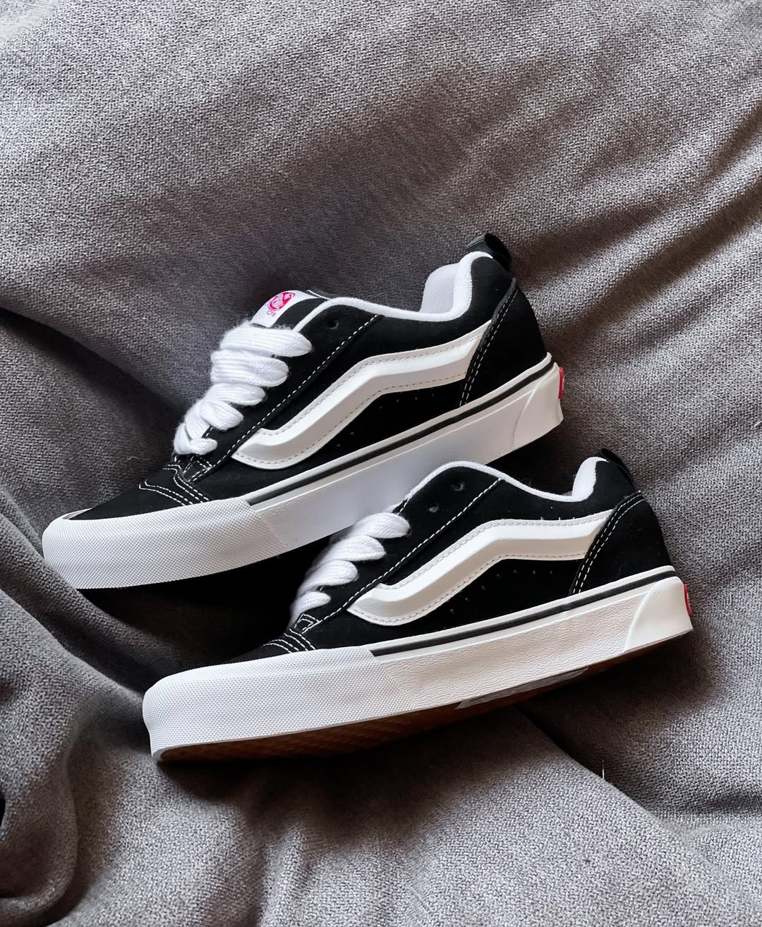 VANS KNU SKOOL BLACK X TRUE WHITE