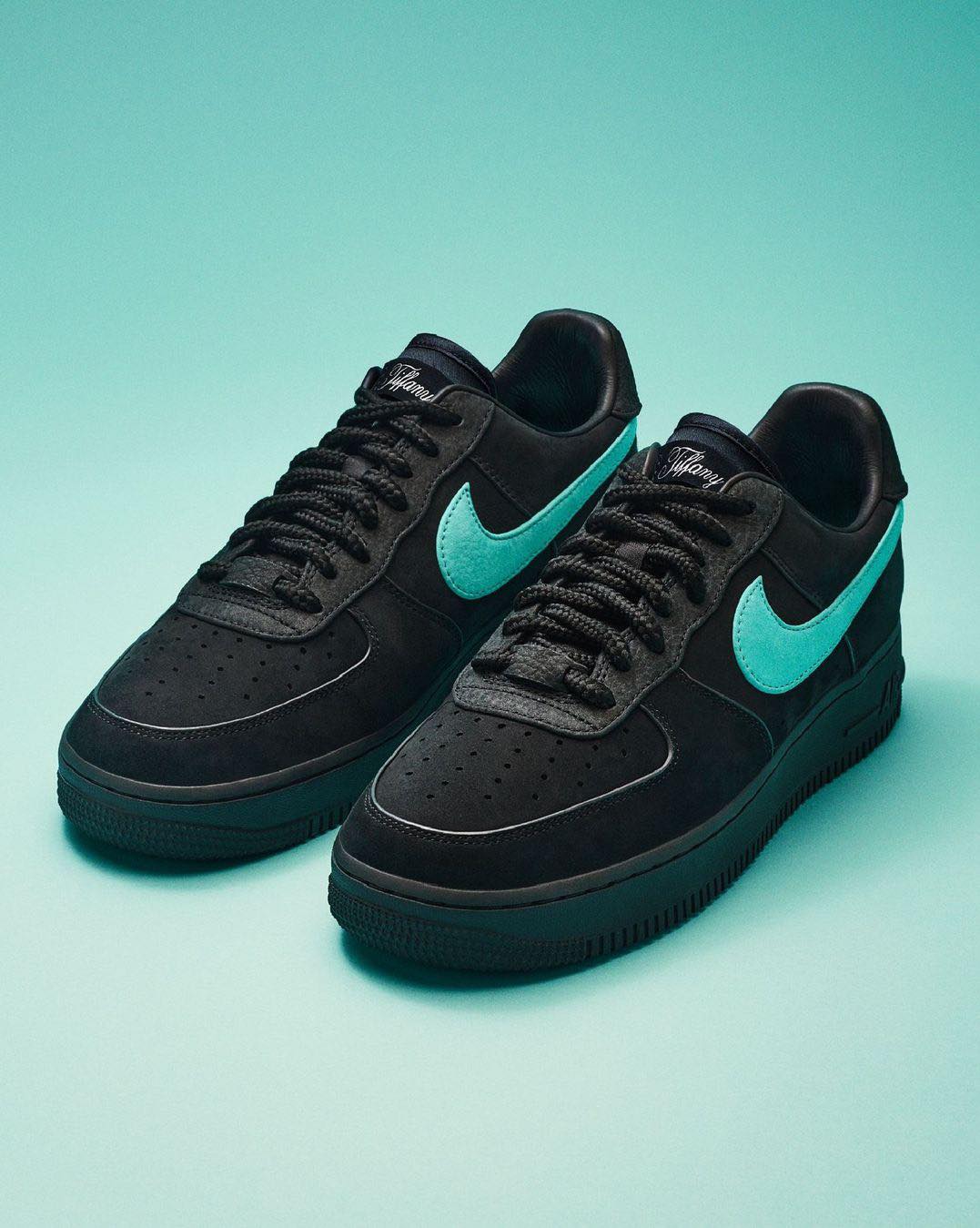 TIFFANY & CO. X NIKE AIR FORCE 1 LOW