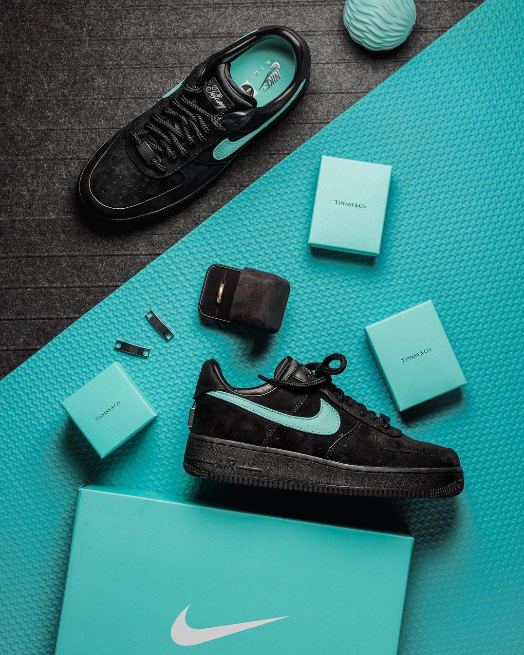 TIFFANY & CO. X NIKE AIR FORCE 1 LOW