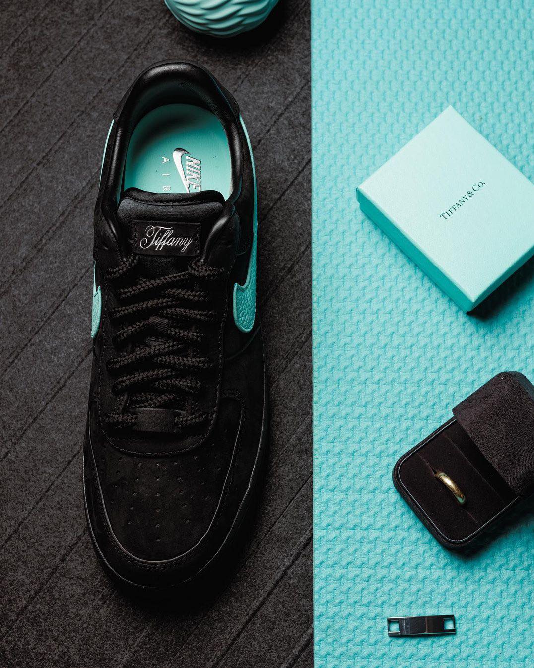 TIFFANY & CO. X NIKE AIR FORCE 1 LOW