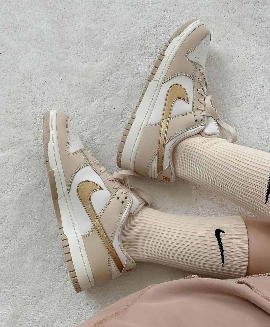 NIKE DUNK LOW GOLD SWOOSH