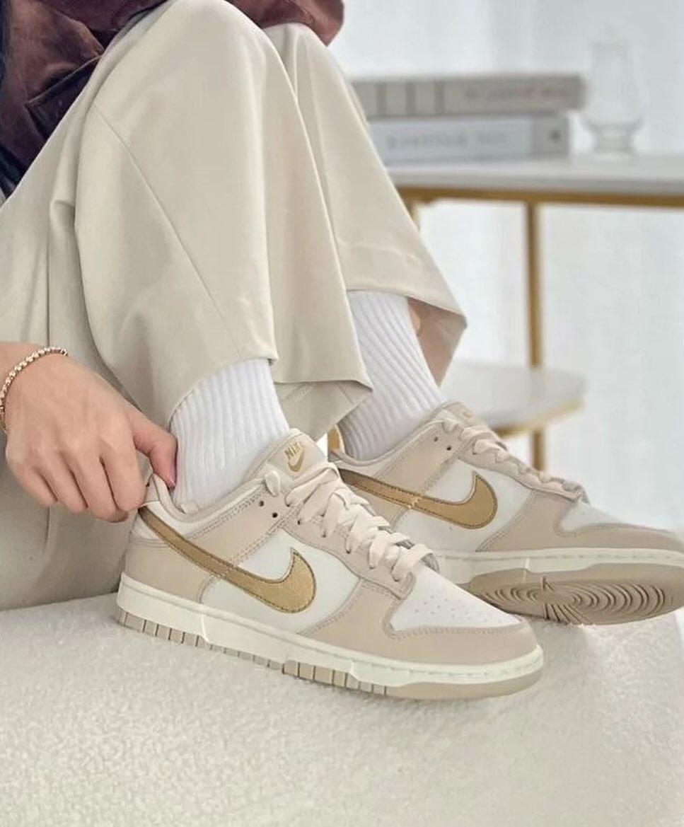 NIKE DUNK LOW GOLD SWOOSH