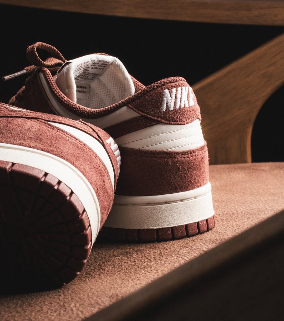 NIKE DUNK LOW NEXT NATURE RED SEPIA