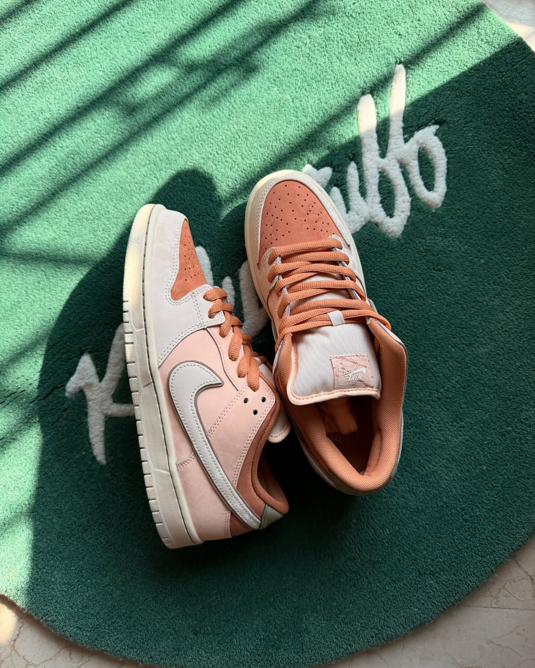 NIKE SB DUNK LOW TROCADÉRO GARDENS