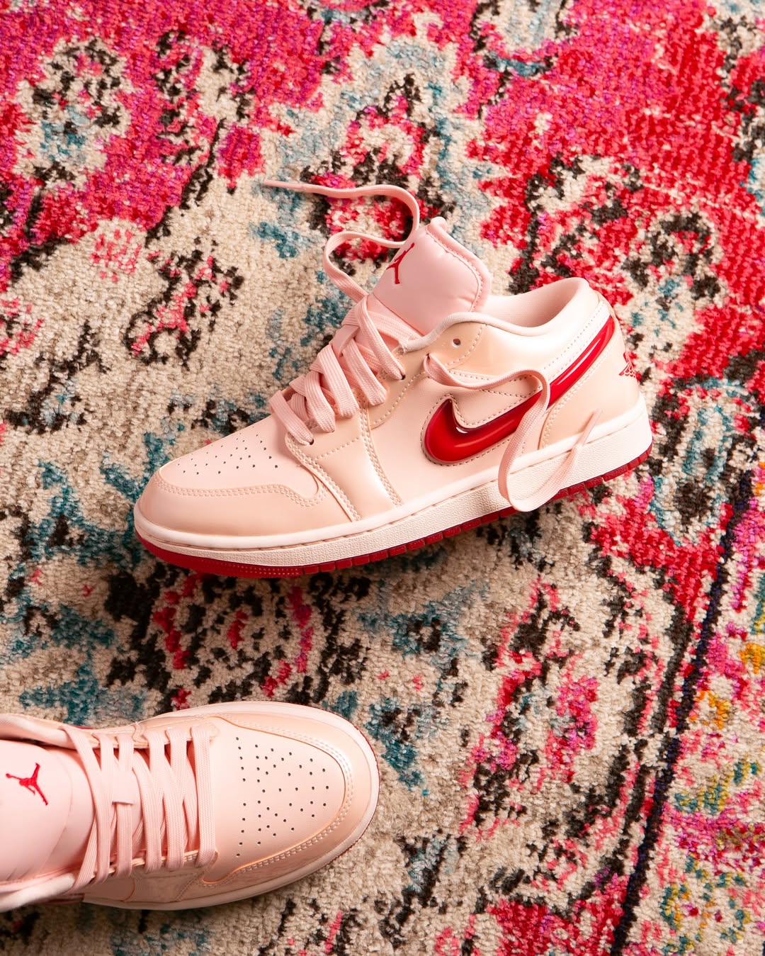 NIKE AIR JORDAN 1 LOW PATENT VALENTINE'S DAY