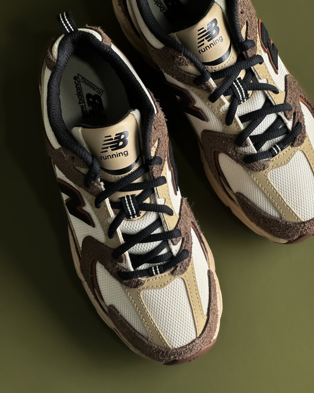 NEW BALANCE 530 DARK MUSHROOM