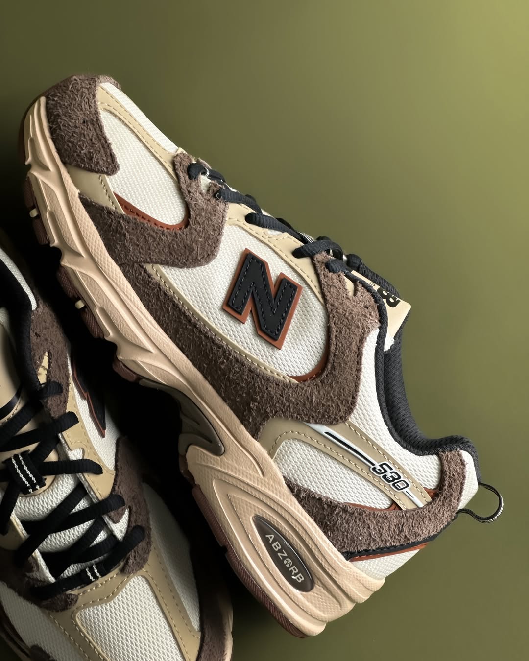 NEW BALANCE 530 DARK MUSHROOM