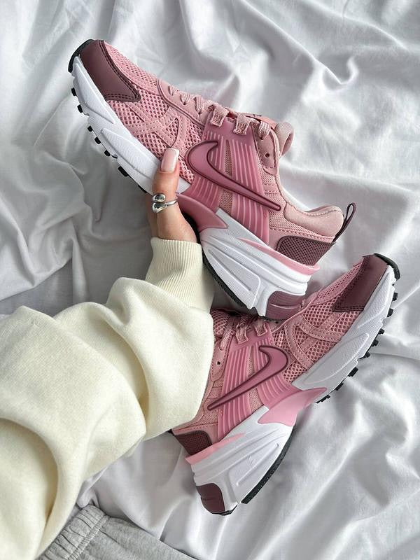 NIKE V2K RUN