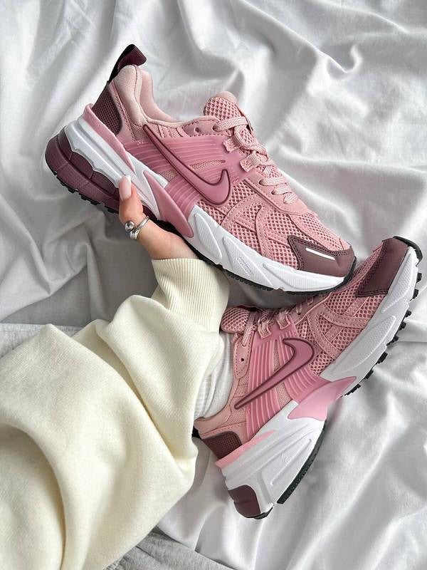 NIKE V2K RUN
