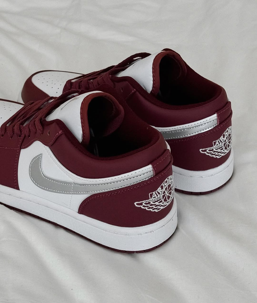 NIKE AIR JORDAN 1 LOW BORDEAUX