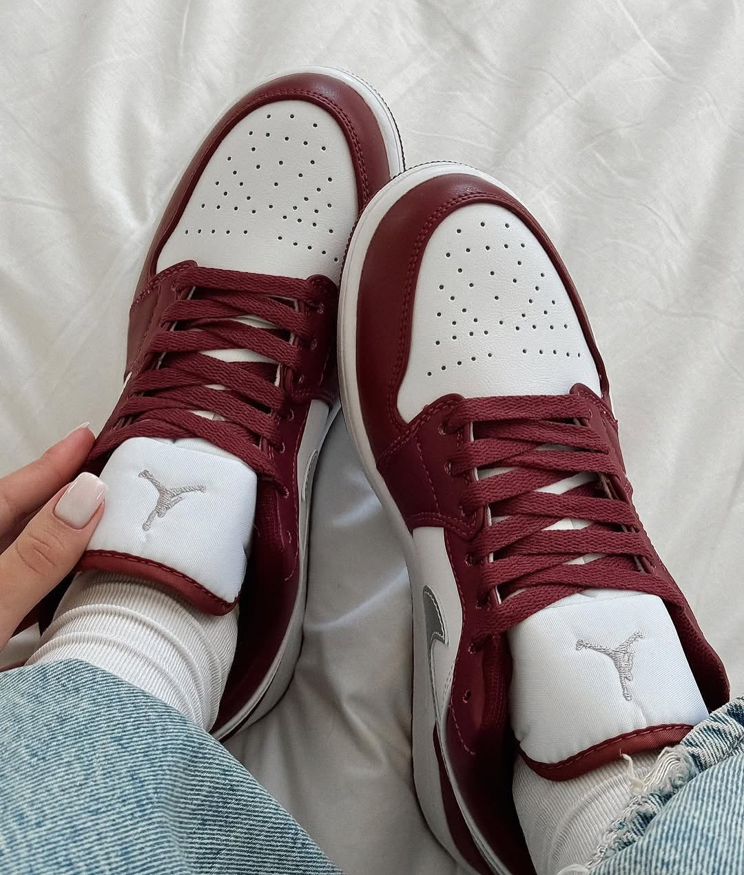 NIKE AIR JORDAN 1 LOW BORDEAUX