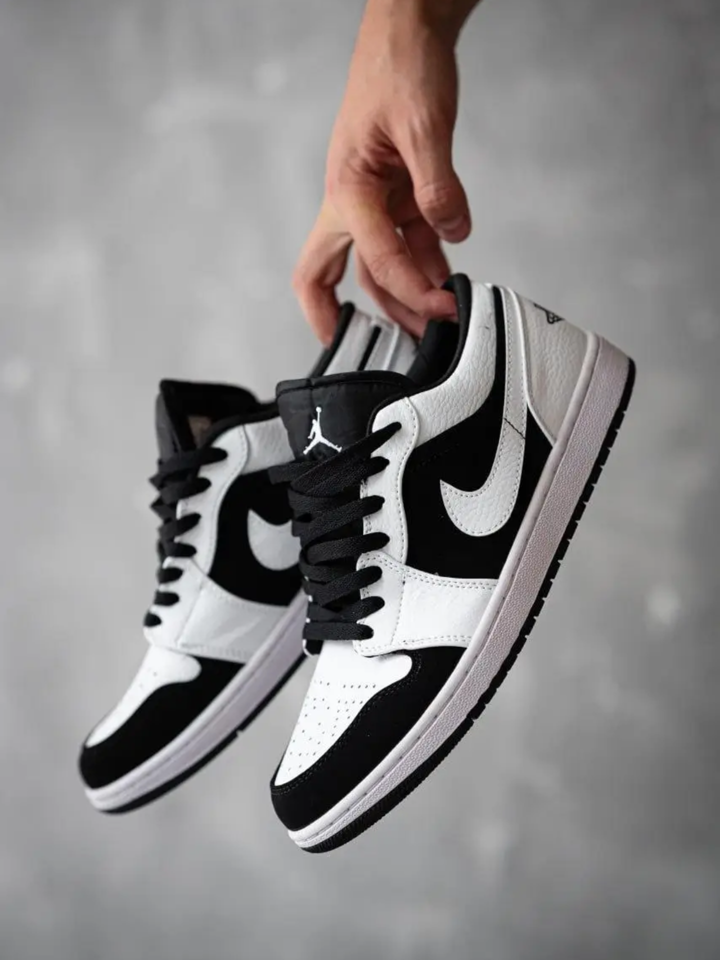 NIKE JORDAN LOW PANDA
