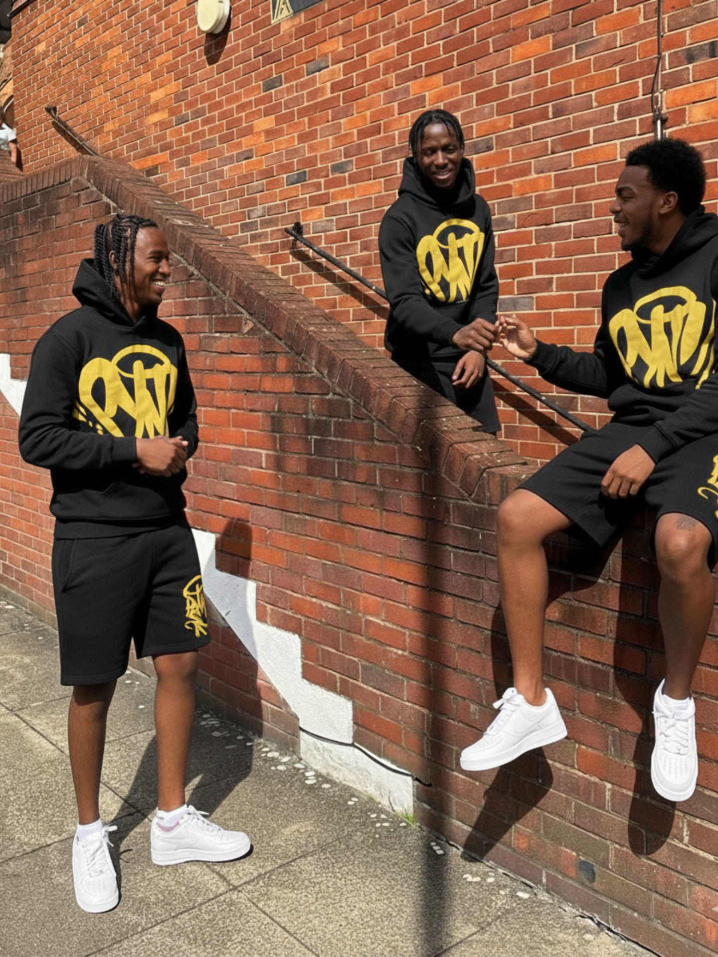 HOODIE SYNAWORLD BLACK X YELLOW