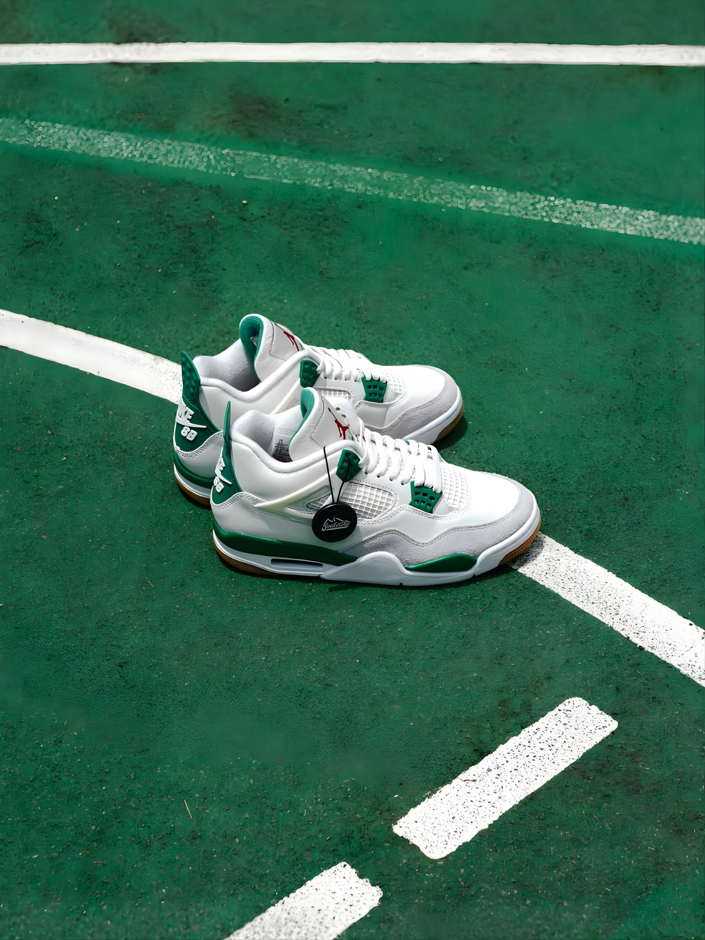 NIKE AIR JORDAN 4 RETRO SB PINE GREEN
