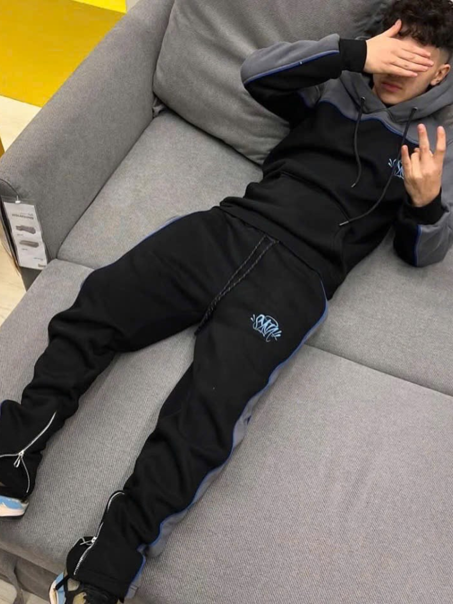 SYNA WORLD TRACKSUIT