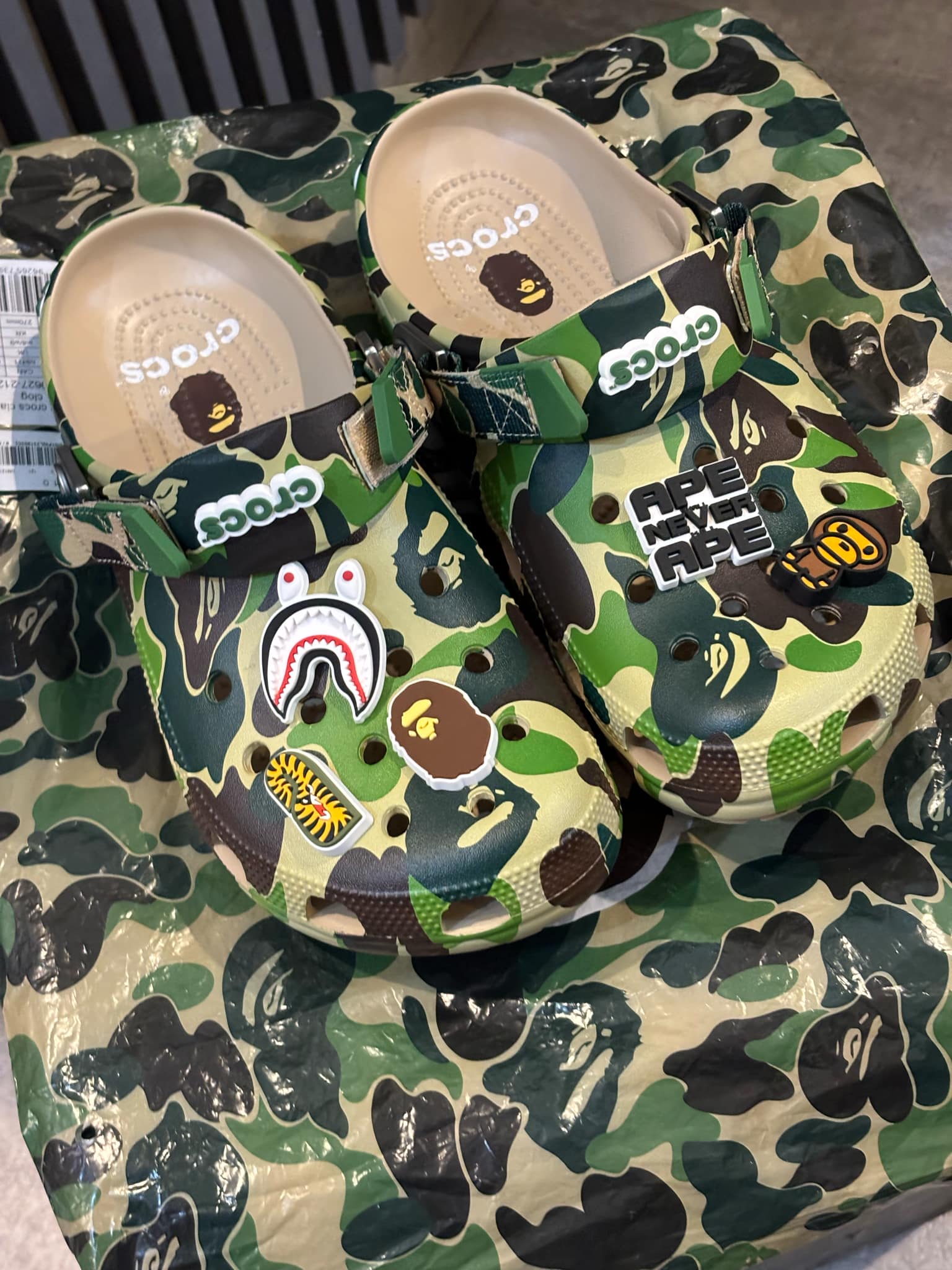 BAPE CROCS GREEN