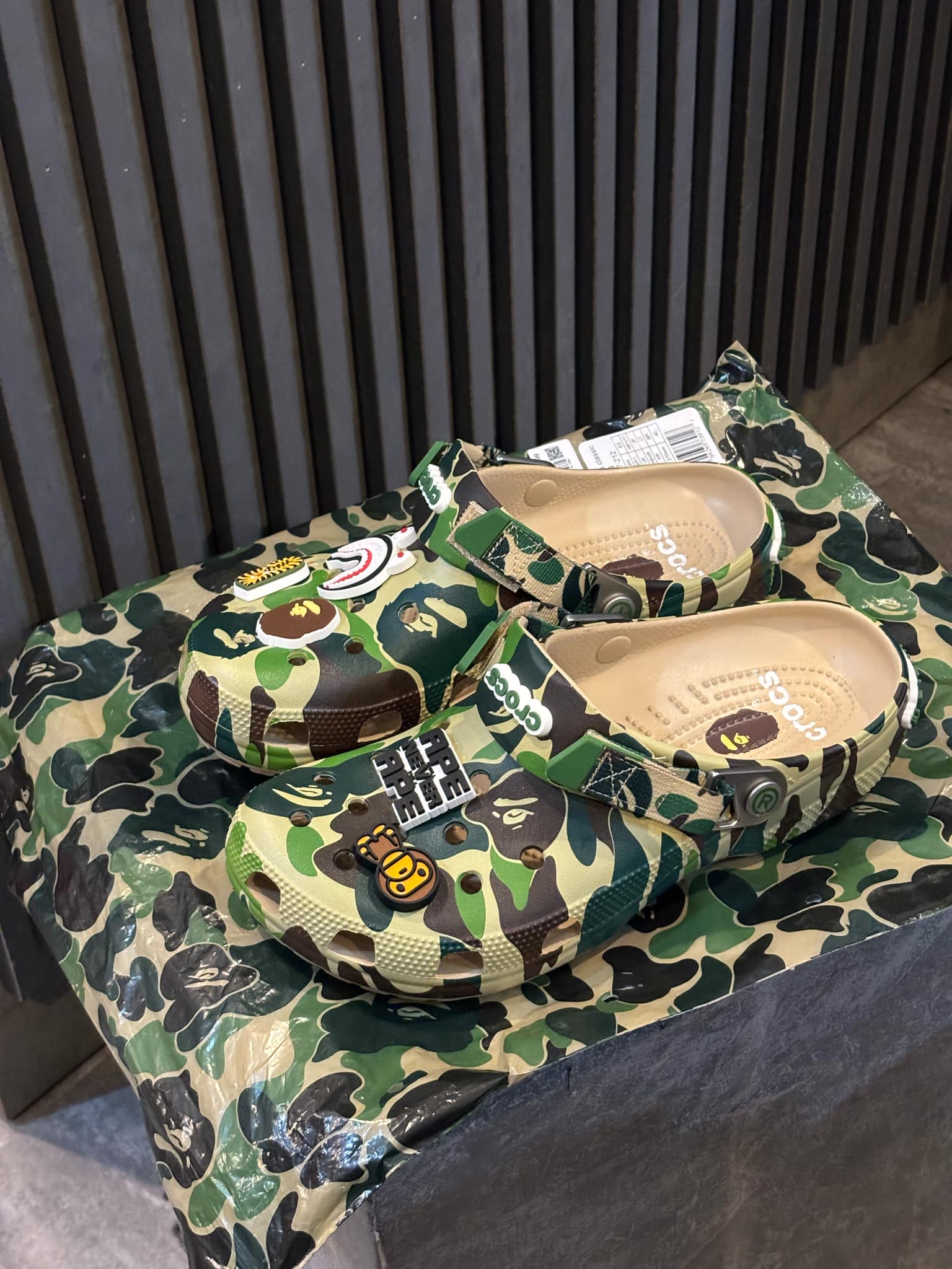 BAPE CROCS GREEN